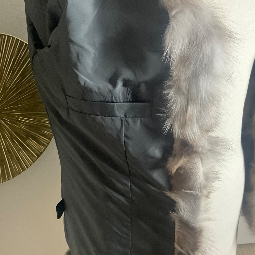 *ADRIENNE LANDAU Silver Fox Fur Jacket* - Picture 6 of 8